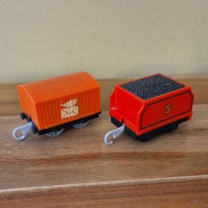 2013 Thomas & Friends Mail & Coal Train Cars
